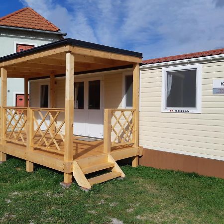 Mobile Homes And Apartment - Terme Catez كاتيز أوب سافي المظهر الخارجي الصورة