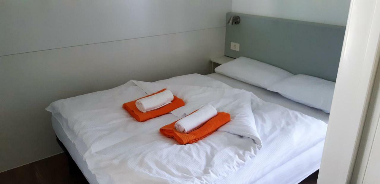 Mobile Homes And Apartment - Terme Catez كاتيز أوب سافي المظهر الخارجي الصورة
